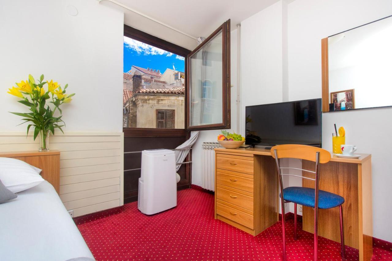 Hotel Jadran Šibenik Eksteriør billede
